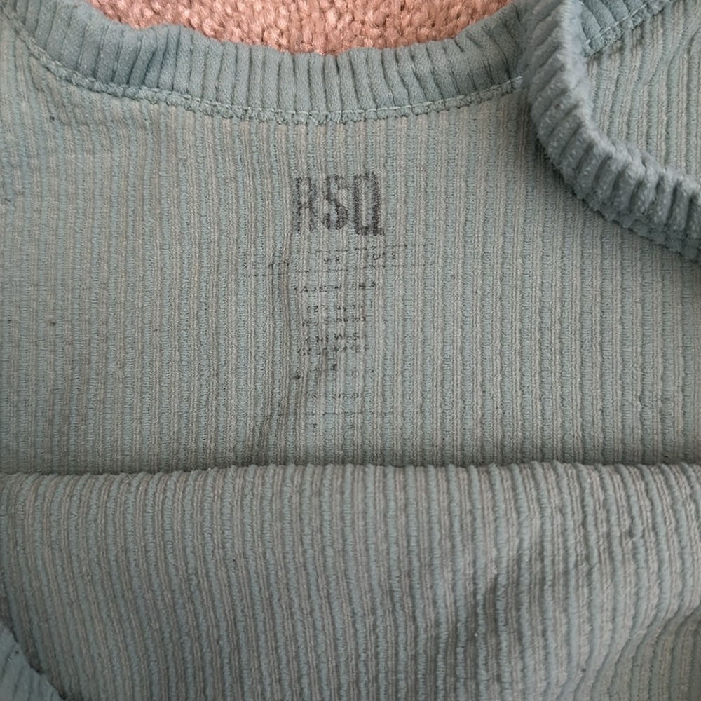RSQ Women’s Cropped Tank Top, Size M/L *4 for $20* - Picture 2 of 2
